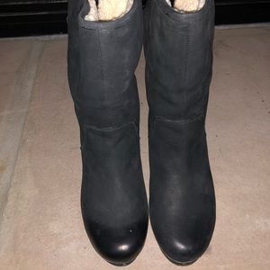 Ugg Lynnea Leather Shearling Wood Heel Clog